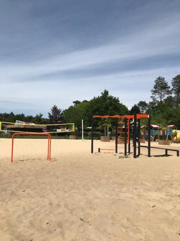 Village Vacances Aux Villages Sous Les Pins Леон Екстериор снимка